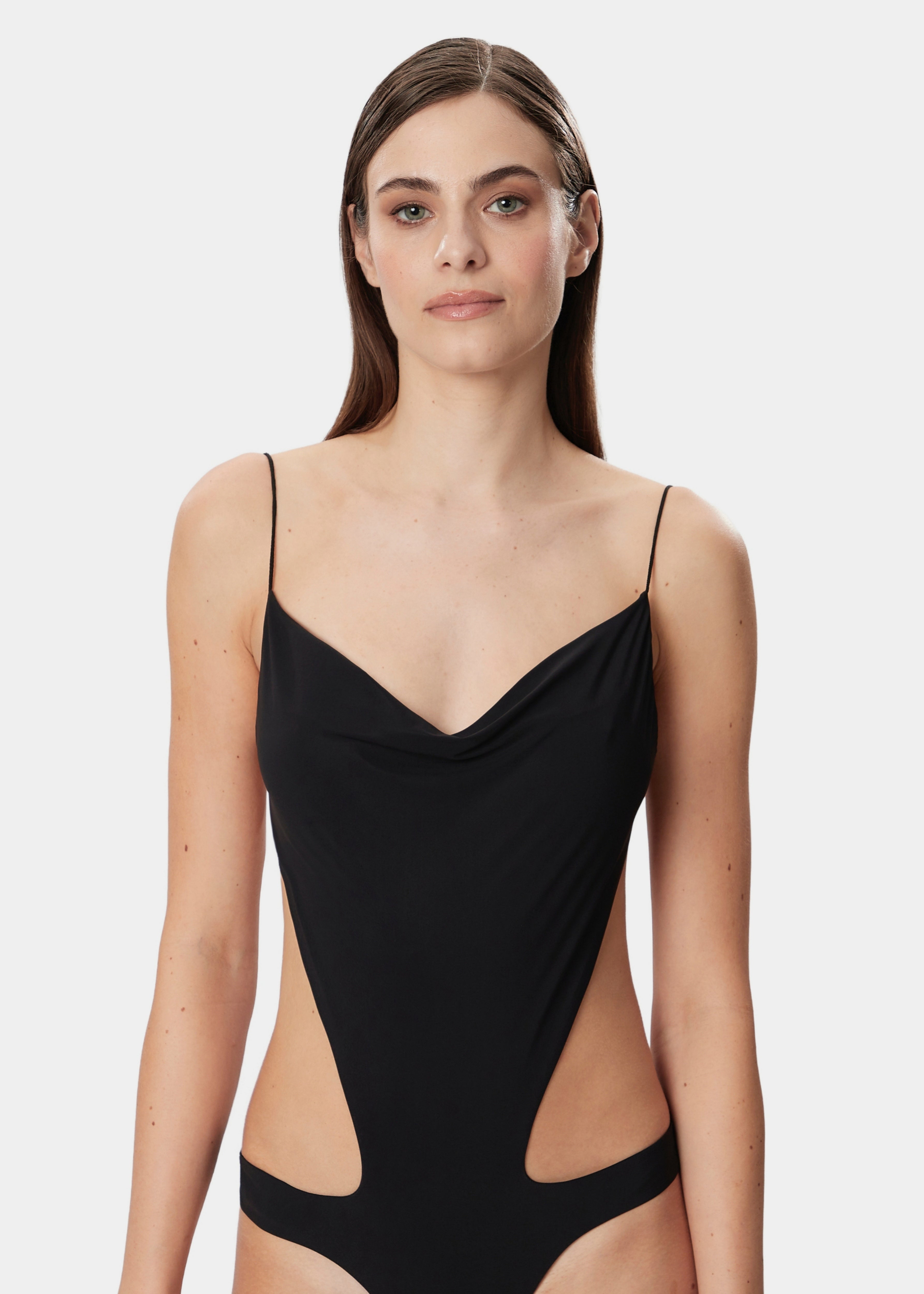 LOGAN ONE PIECE DEEP BLACK
