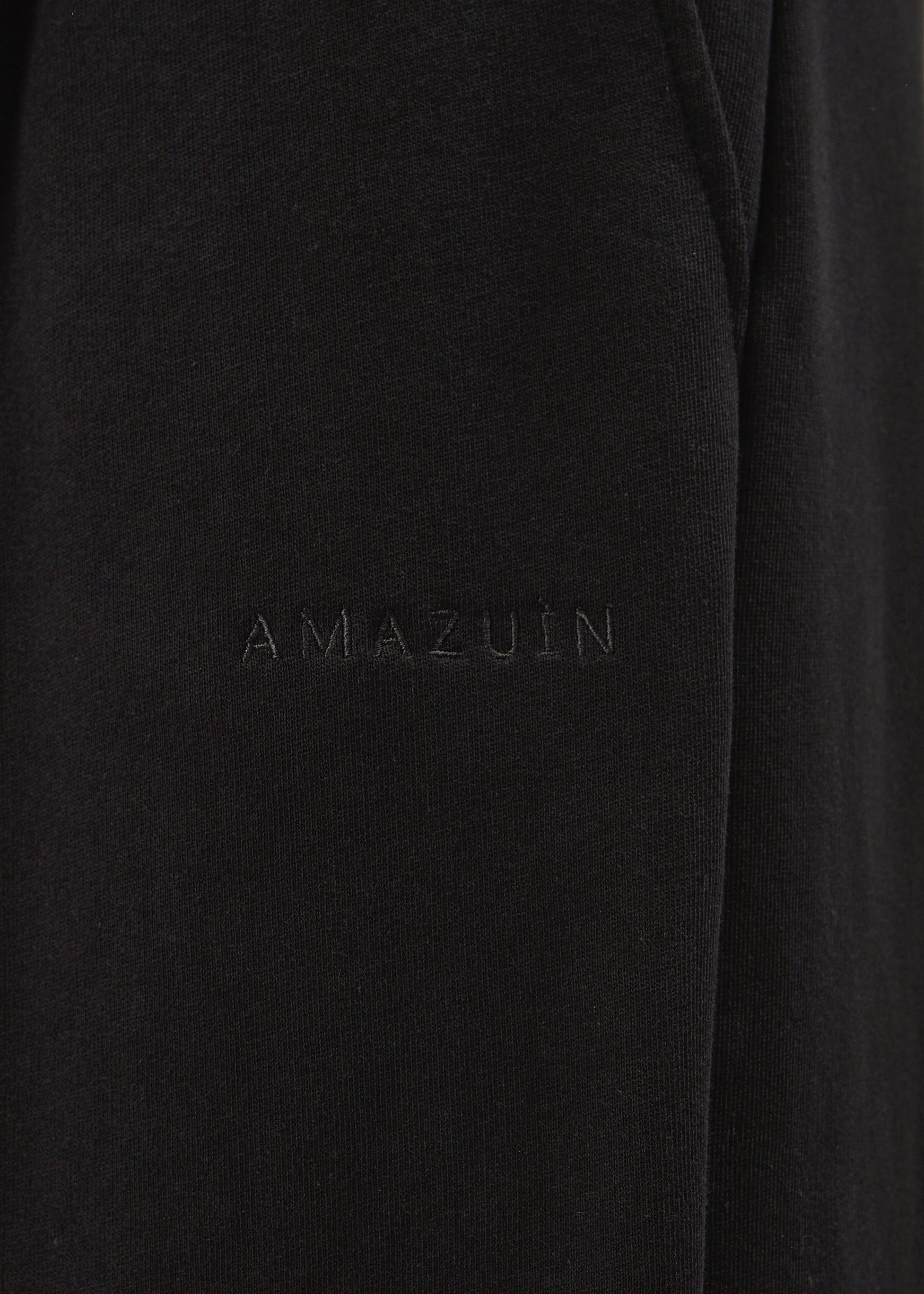 Zel Deep Black
