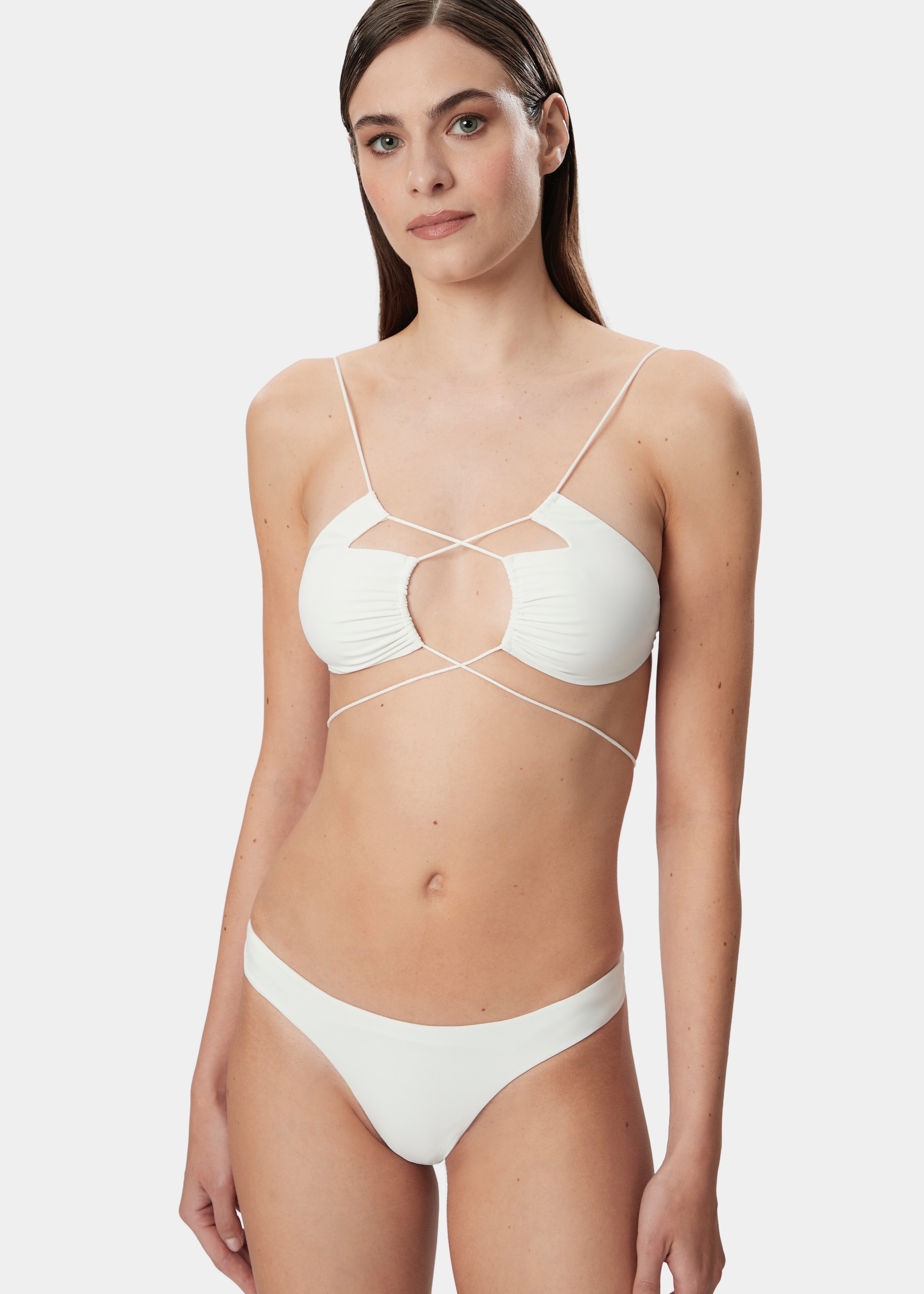 JADIA REGULAR TWO PIECE OFF WHITE