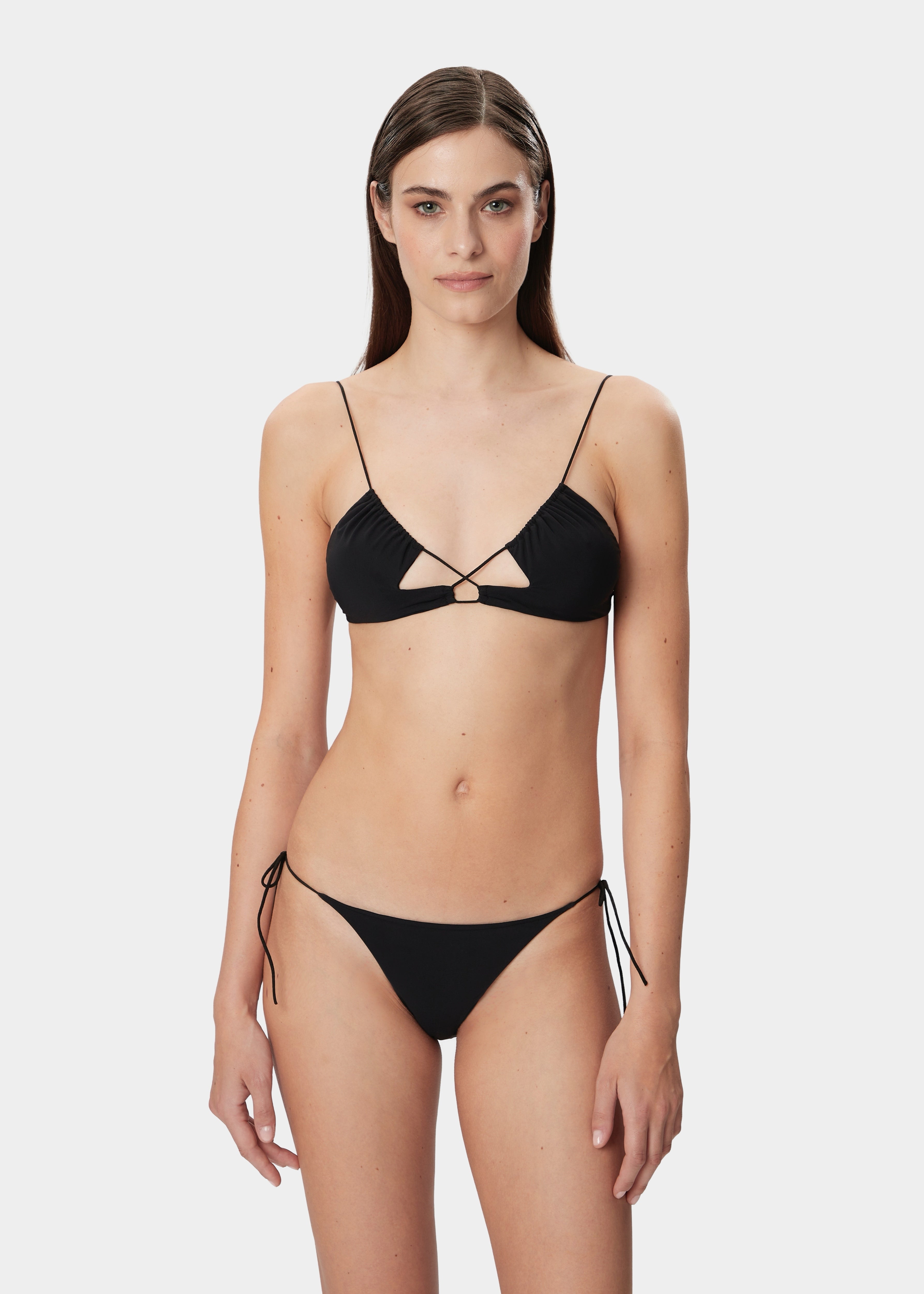 Kaiss Cut-Out Bikini Deep Black | Amazuìn