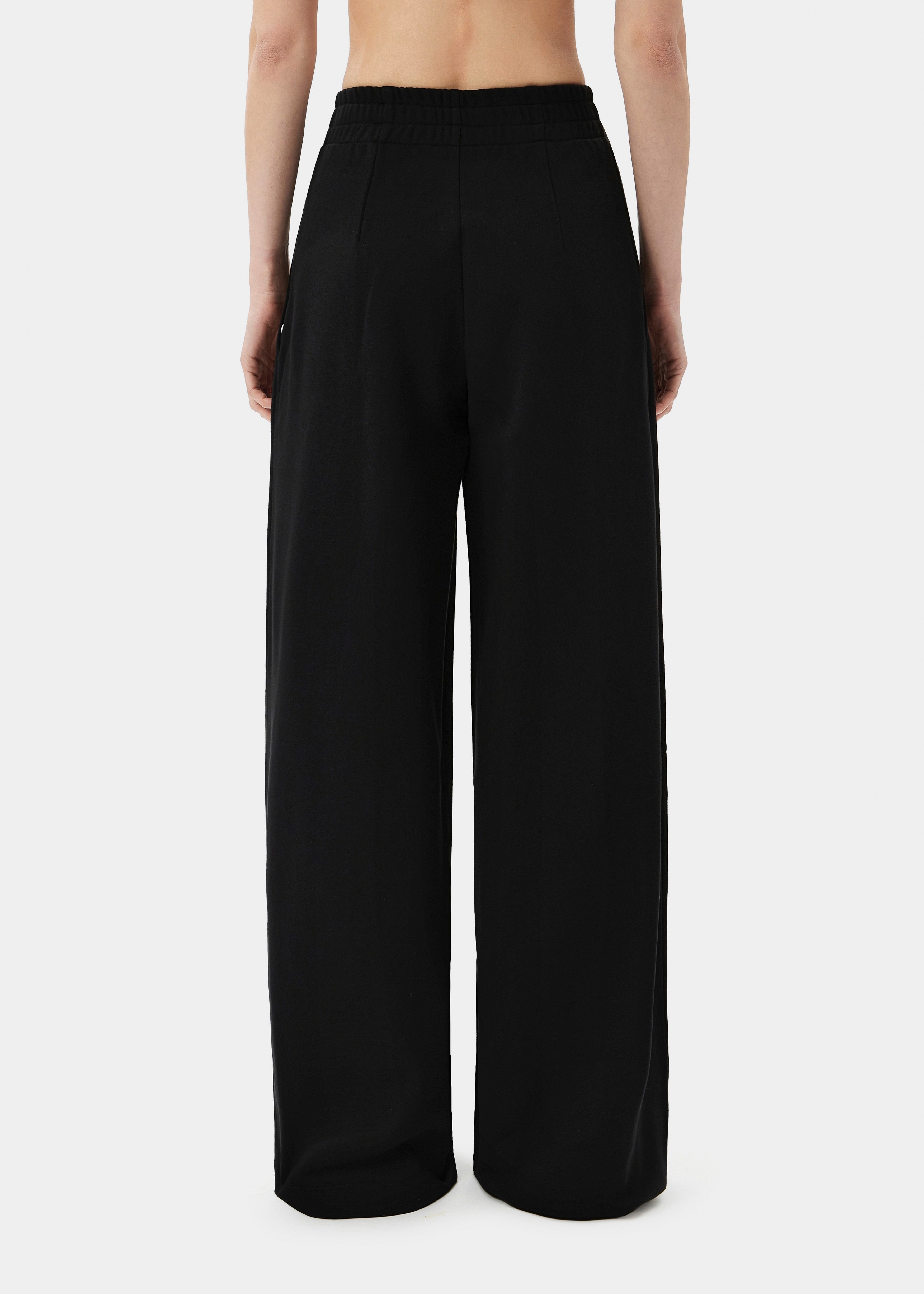 OXANI DEEP BLACK